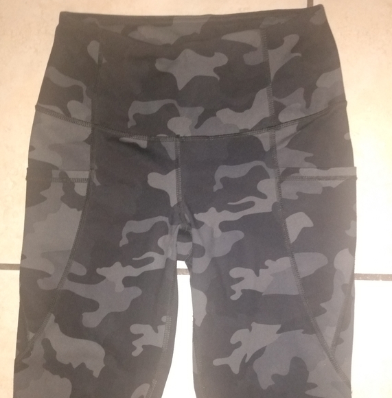 Yogalicious Army Print Yoga Pants Leggings - Picture 2 of 6